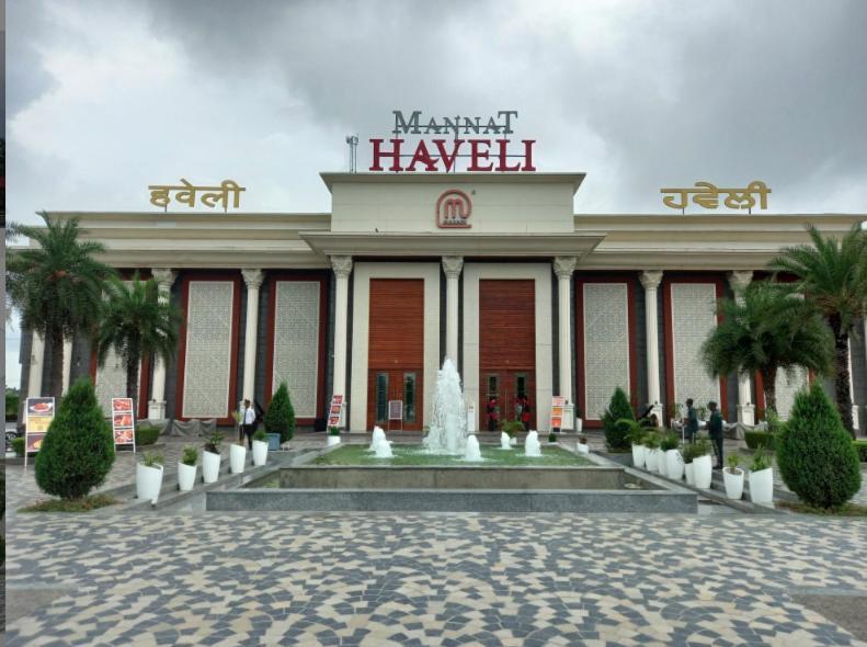 Отель Mannat Haveli Kurukshetra Экстерьер фото